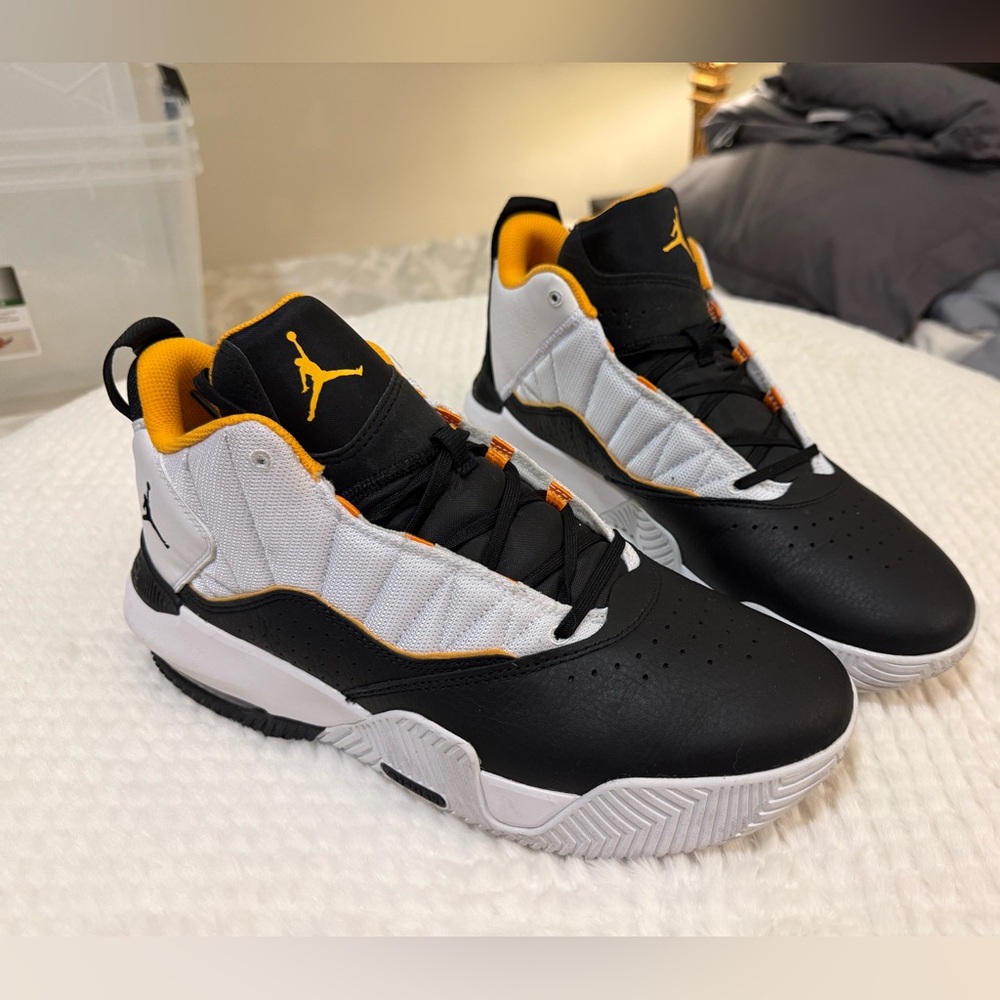 Nike Jordan Stay Loyal White Taxi Black Size 11.5 Worn Once